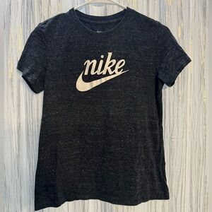 ✨NIKE TEE